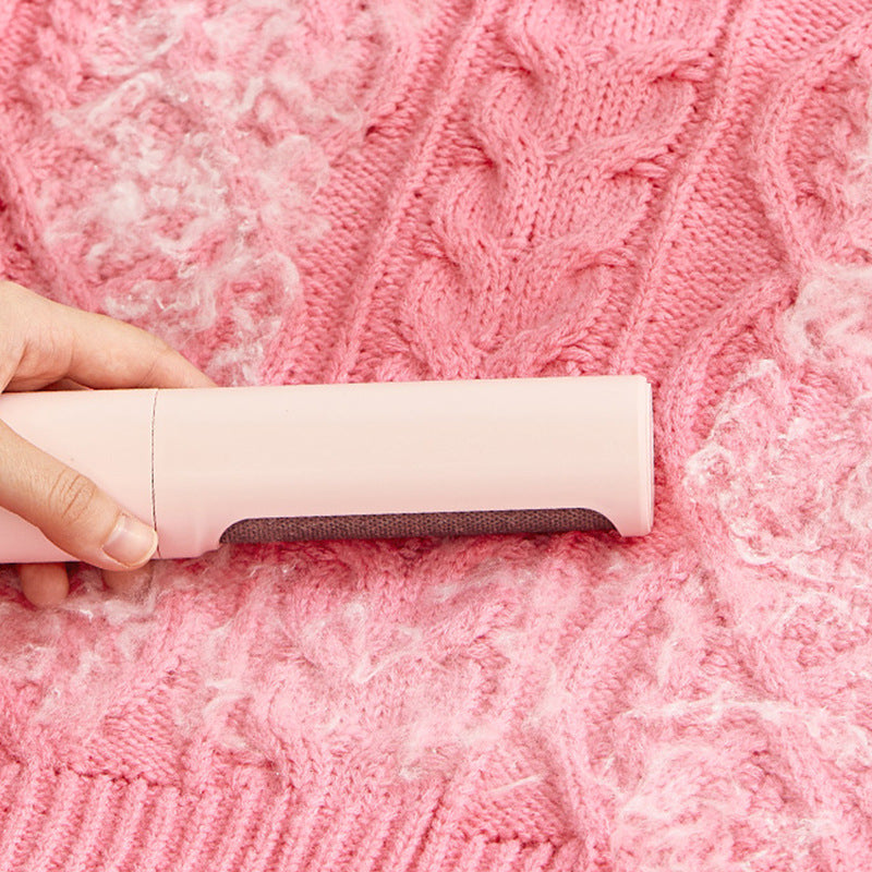 HappyPaws 2-in-1 Pet Hair Remover Brush in Pink – Removing Pet Hair from Knitwear and Fabric